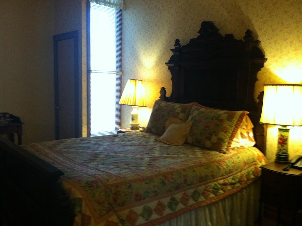 Corners Mansion Inn - A Bed And Breakfast Vicksburg Kamer foto